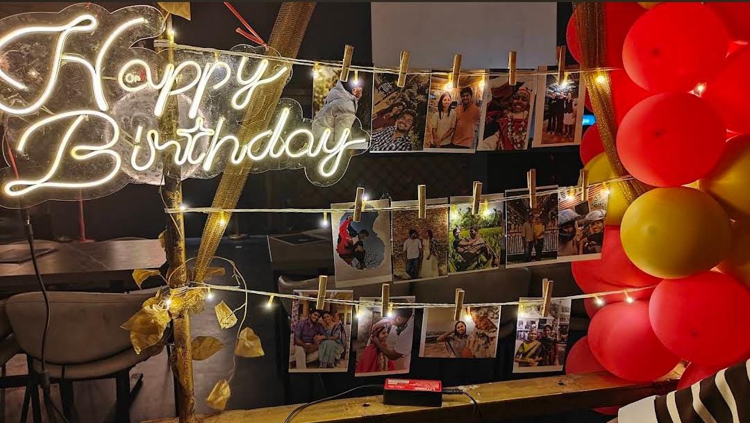 Roof-top Cafe & Decor - Book Now